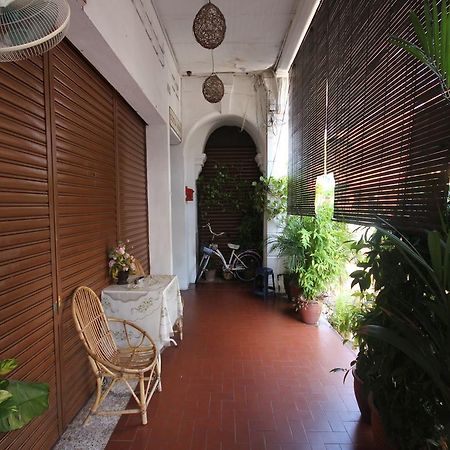 Cocoa Mews Cafe And Homestay George Town Kültér fotó