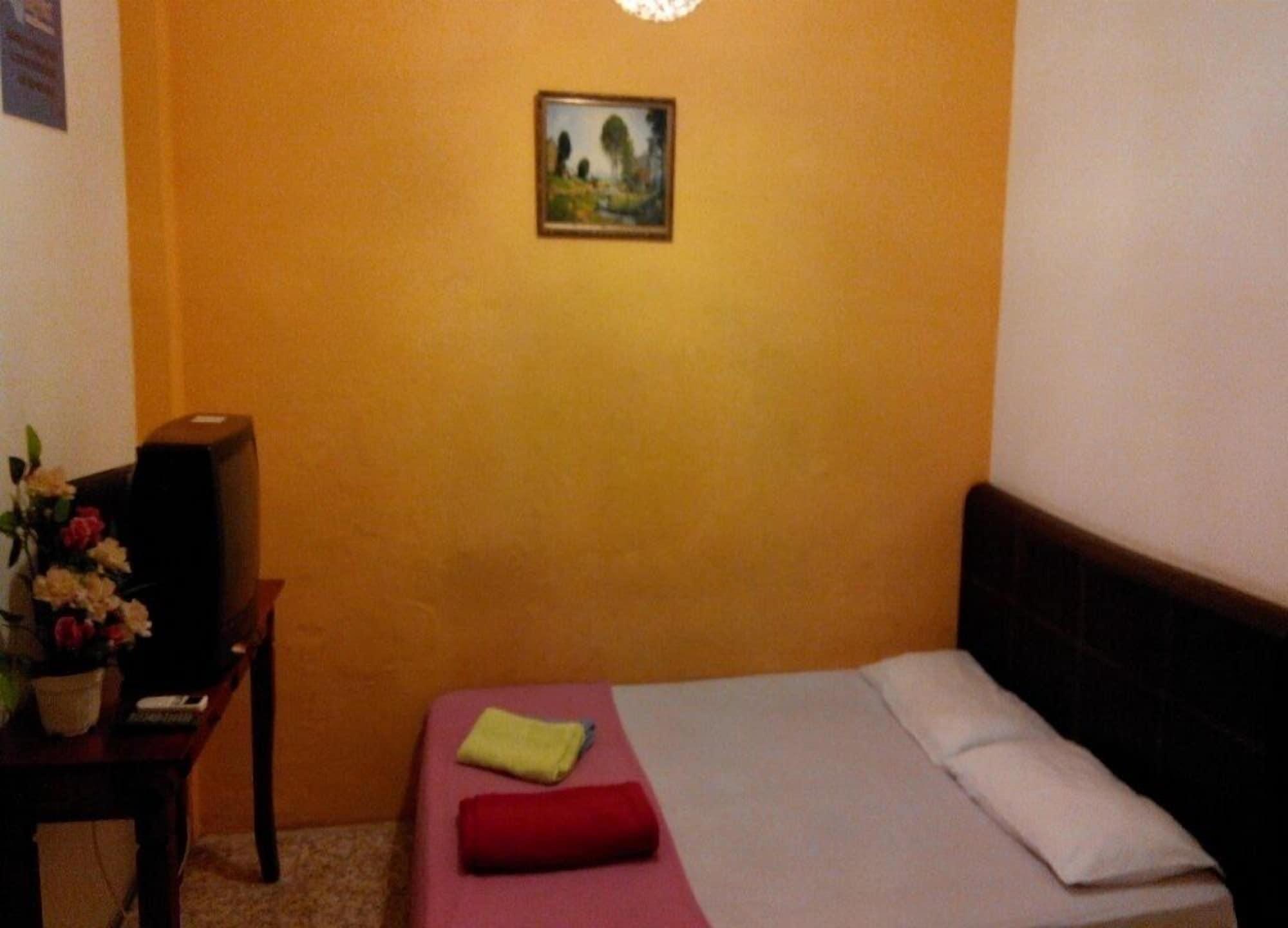 Cocoa Mews Cafe And Homestay George Town Kültér fotó