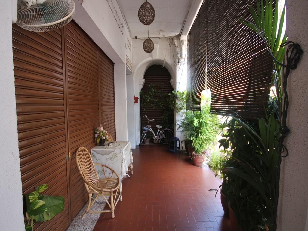 Cocoa Mews Cafe And Homestay George Town Kültér fotó