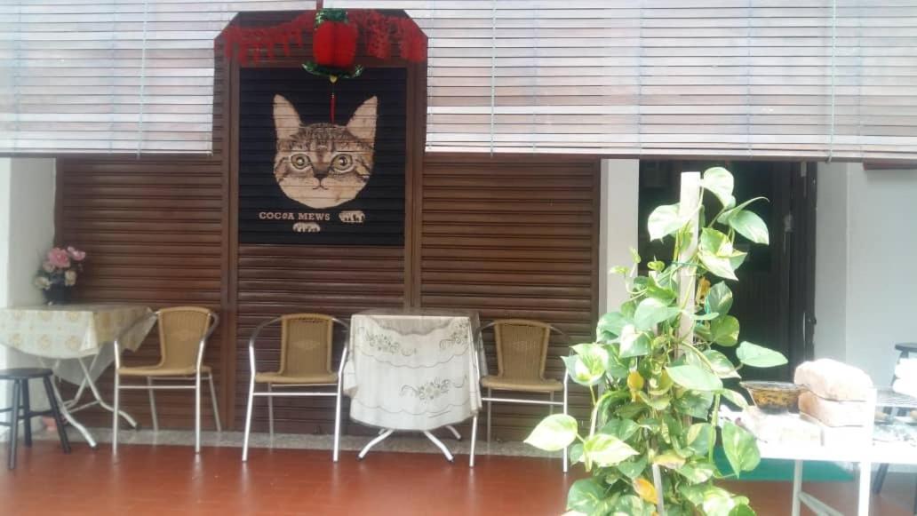 Cocoa Mews Cafe And Homestay George Town Kültér fotó